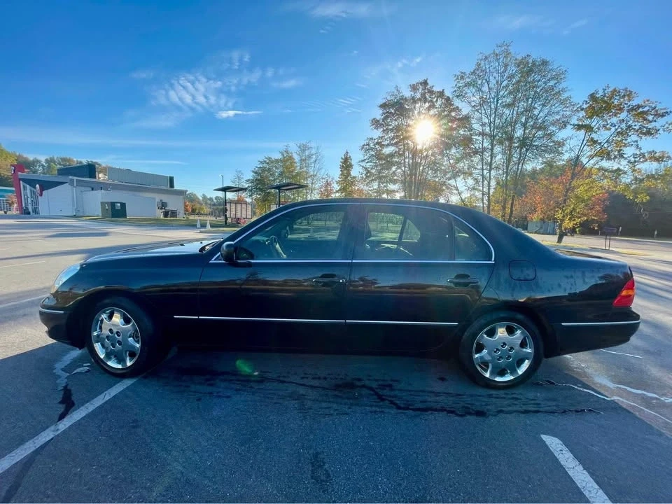 2003 Lexus LS 3rd Gen - Image 4 of 14