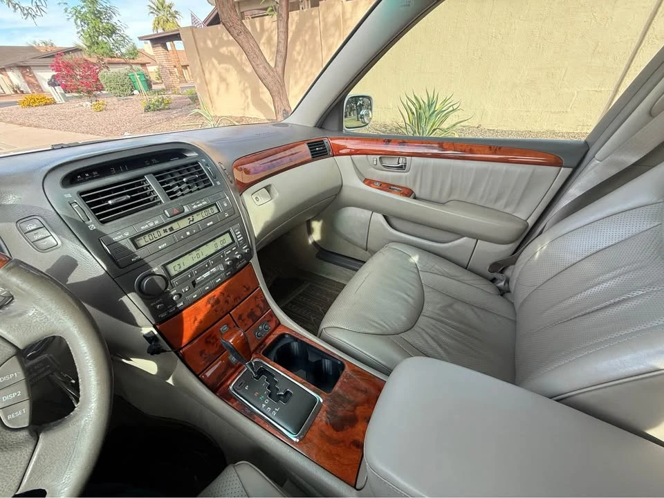 2003 Lexus LS 3rd Gen - Image 7 of 11
