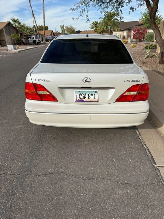 2003 Lexus LS 3rd Gen - Image 4 of 11