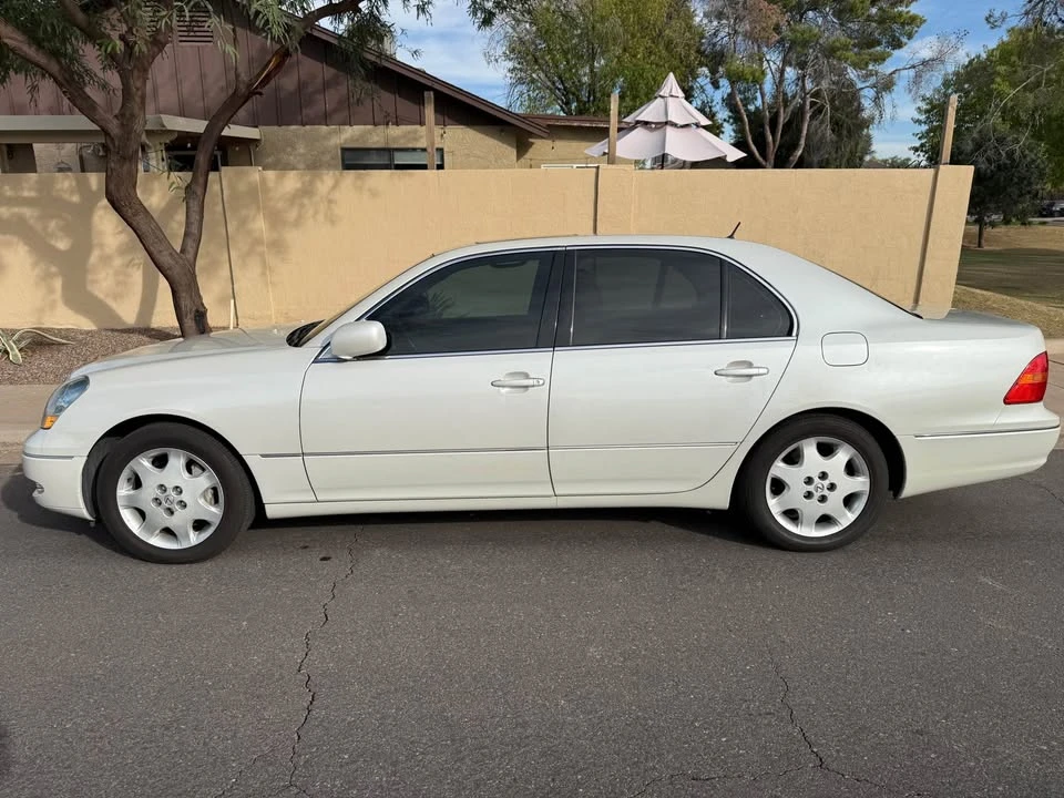 2003 Lexus LS 3rd Gen - Image 2 of 11