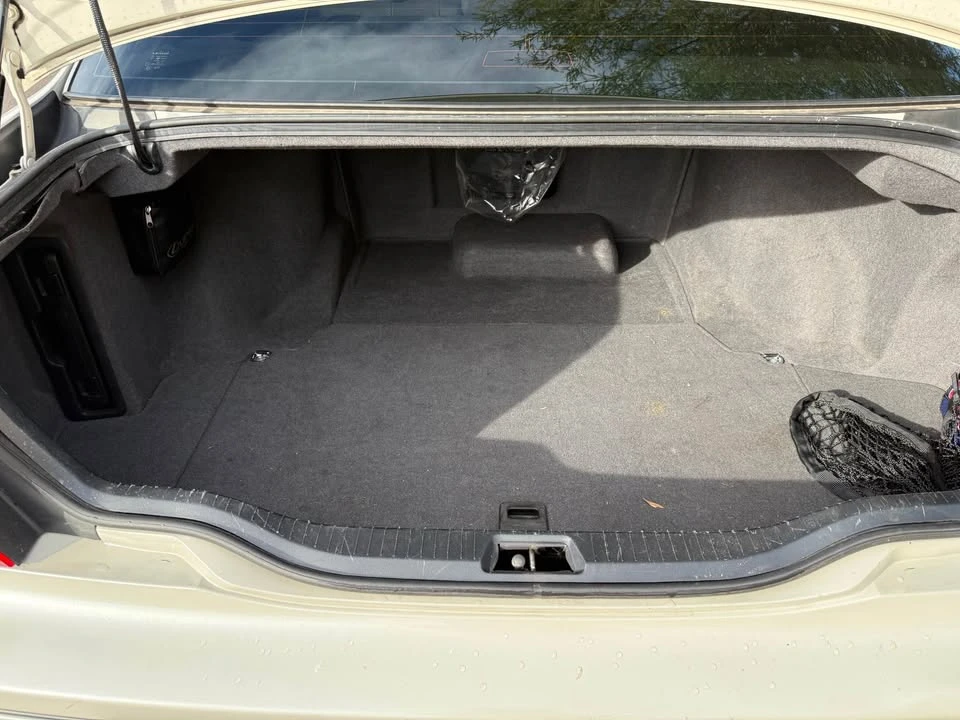 2003 Lexus LS 3rd Gen - Image 10 of 11