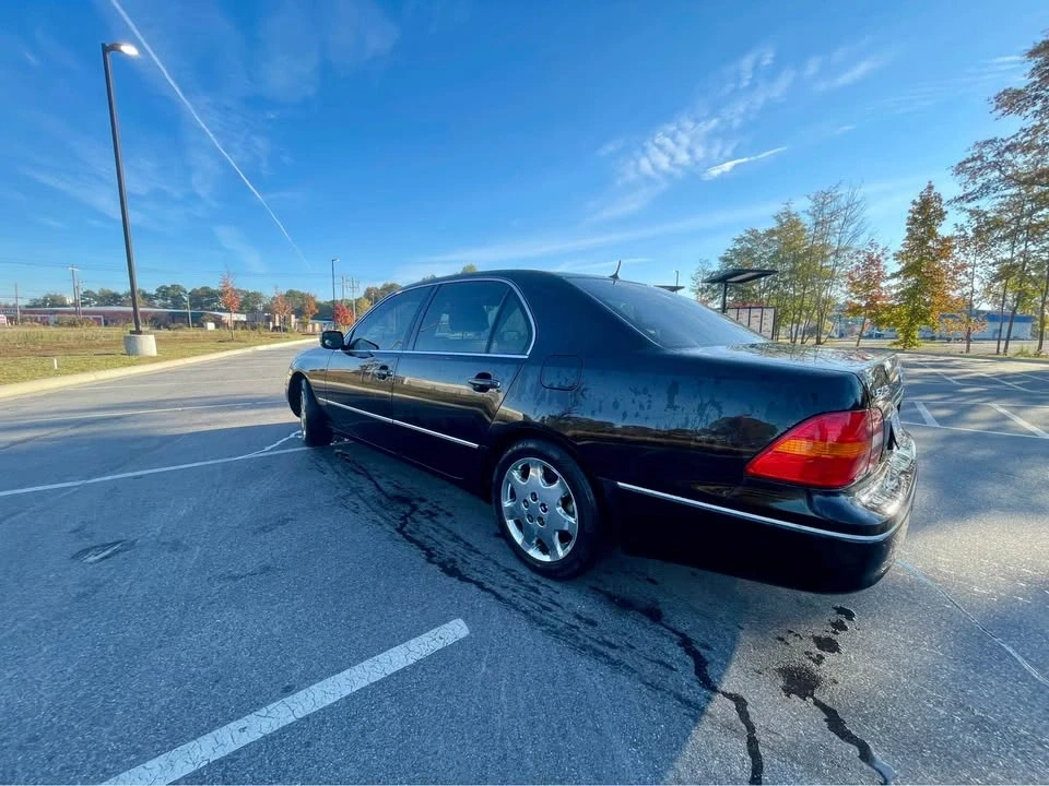 2003 Lexus LS 3rd Gen - Image 3 of 14