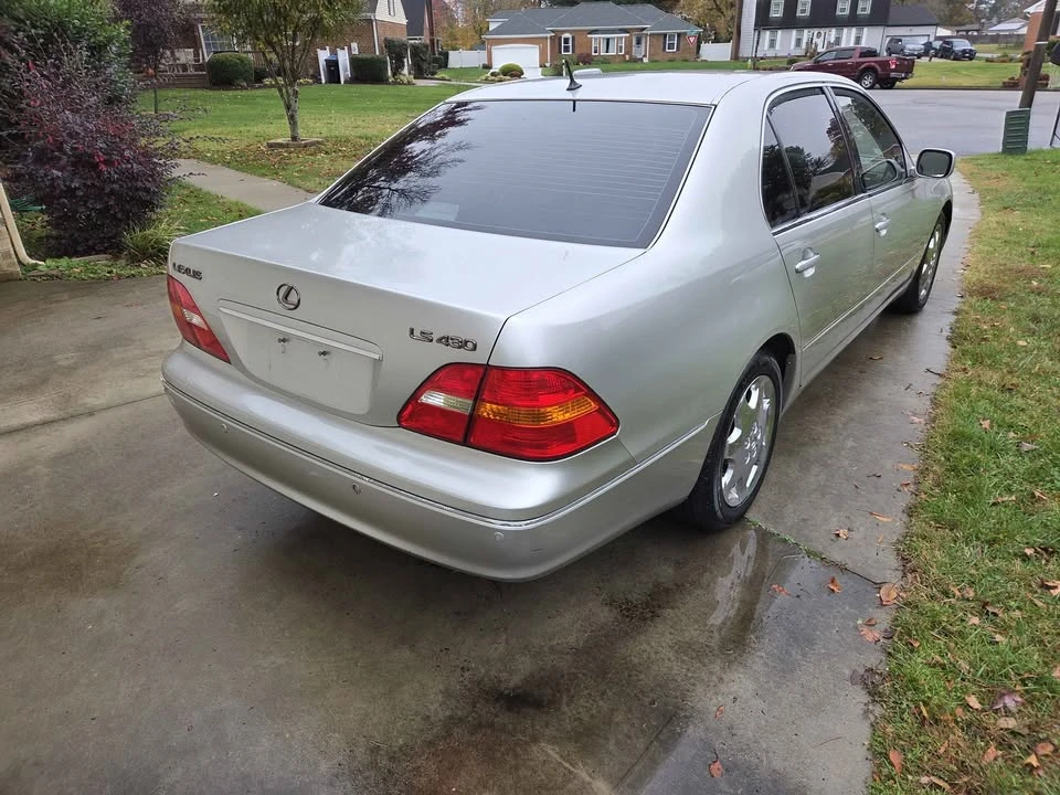 2003 Lexus LS 3rd Gen - Image 5 of 16