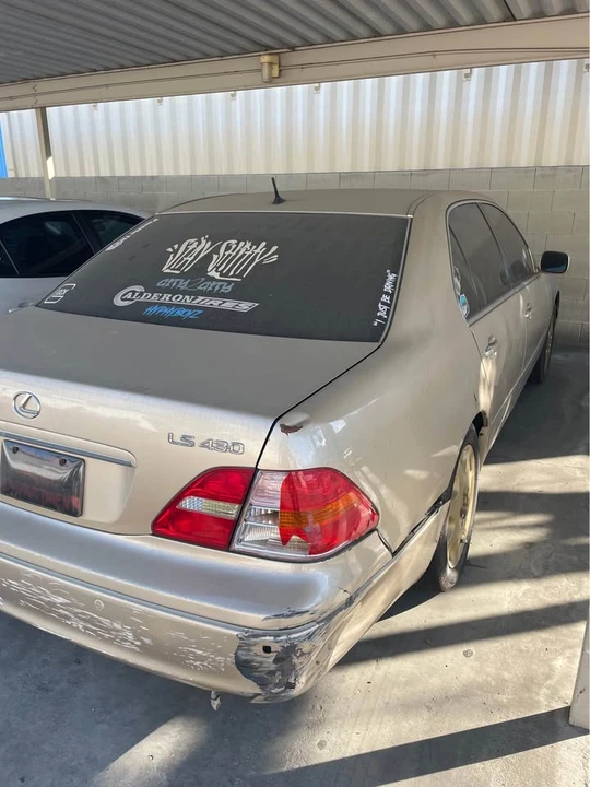 2003 Lexus LS 3rd Gen - Image 5 of 5
