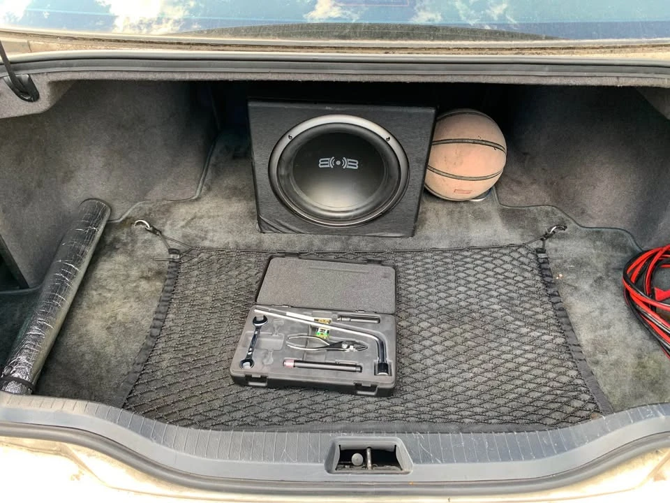 2003 Lexus LS 3rd Gen - Image 16 of 17