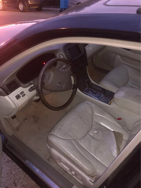 2003 Lexus LS 3rd Gen - Image 4 of 7