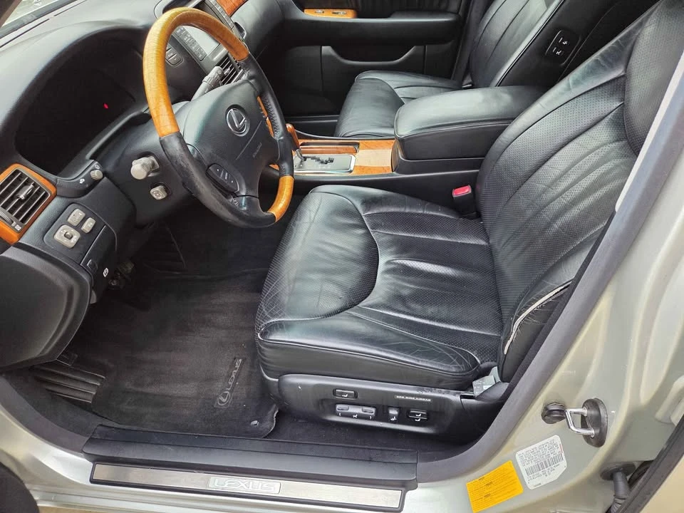 2003 Lexus LS 3rd Gen - Image 7 of 16