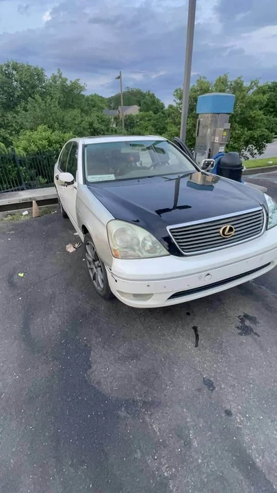 2003 Lexus LS 3rd Gen - Image 2 of 17