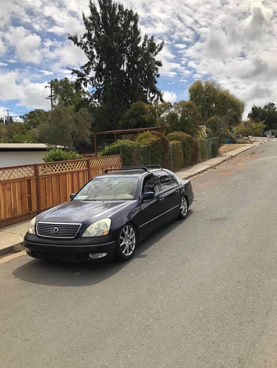 2003 Lexus LS 3rd Gen - Image 3 of 7