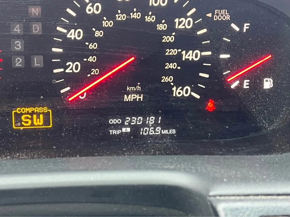 2003 Lexus LS 3rd Gen - Image 7 of 8