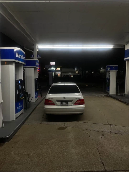 2003 Lexus LS 3rd Gen - Image 5 of 5