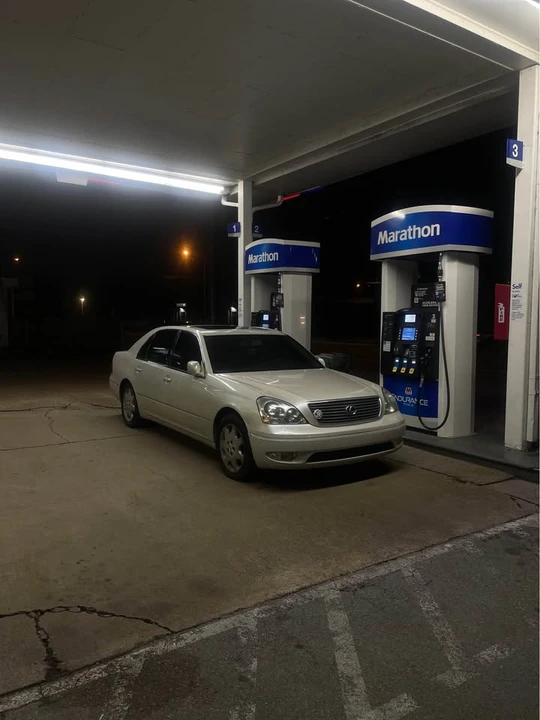2003 Lexus LS 3rd Gen - Image 2 of 5