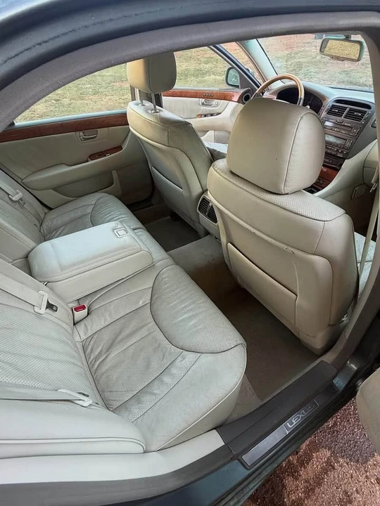 2003 Lexus LS 3rd Gen - Image 3 of 5
