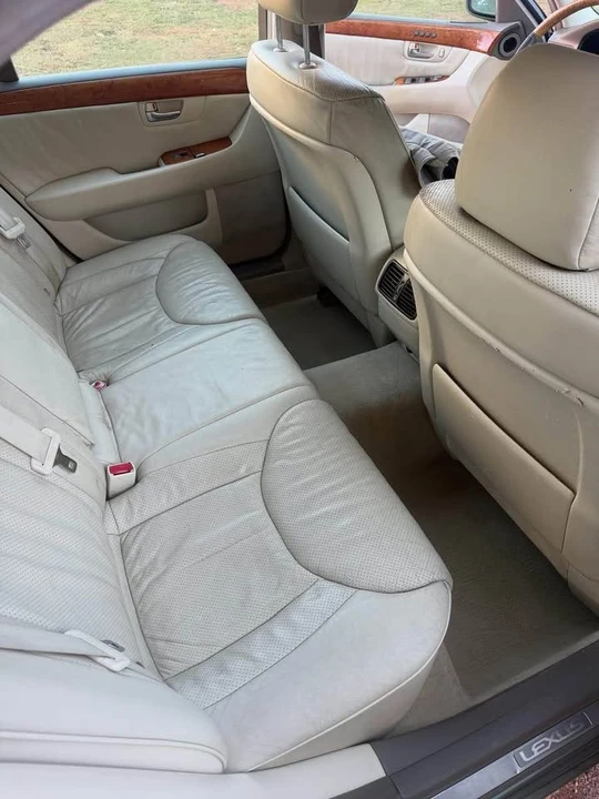 2003 Lexus LS 3rd Gen - Image 2 of 5