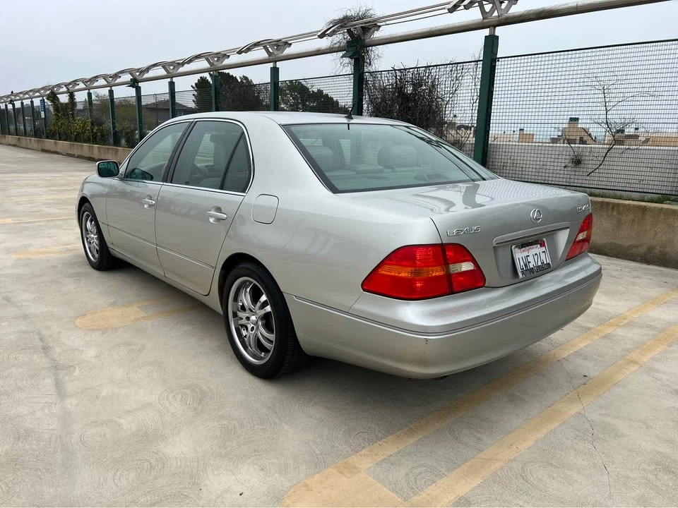 2003 Lexus LS 3rd Gen - Image 2 of 14