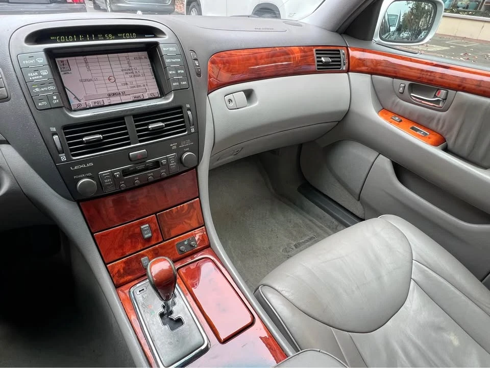 2003 Lexus LS 3rd Gen - Image 7 of 14