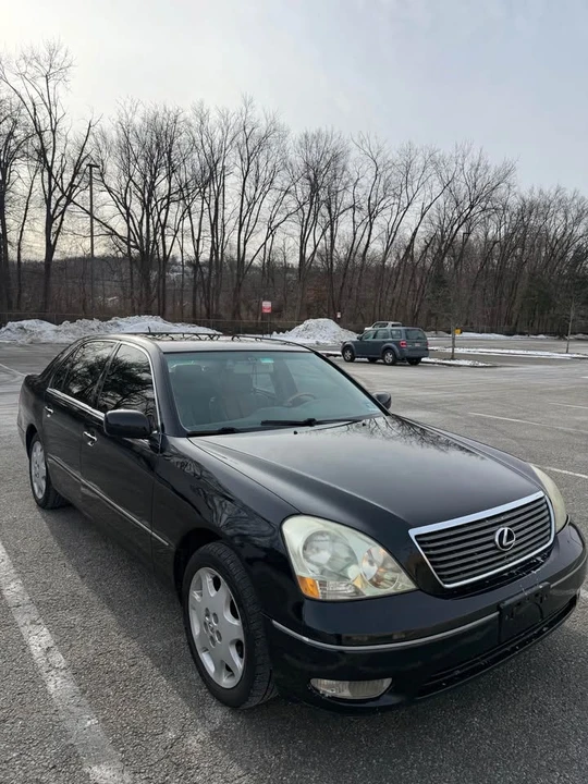 2003 Lexus LS 3rd Gen - Image 3 of 17