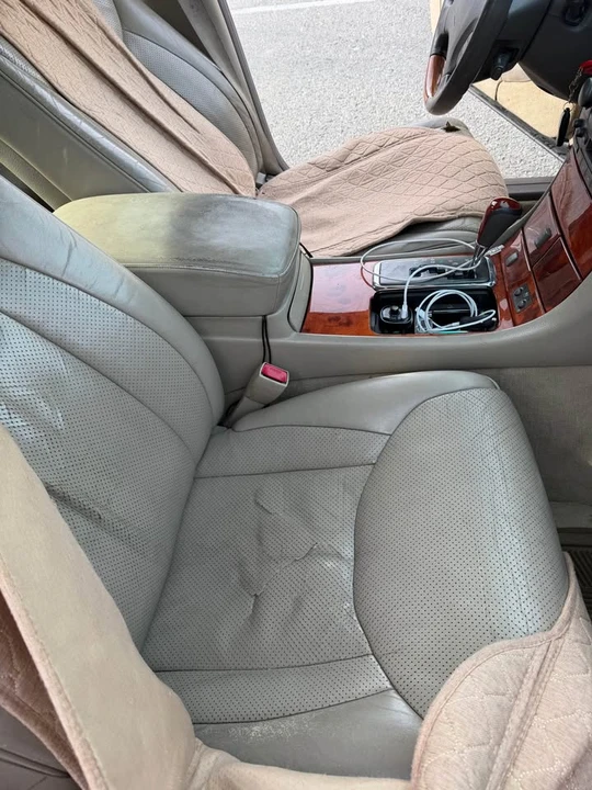 2003 Lexus LS 3rd Gen - Image 12 of 17
