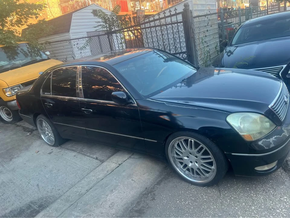2003 Lexus LS 3rd Gen - Image 2 of 5