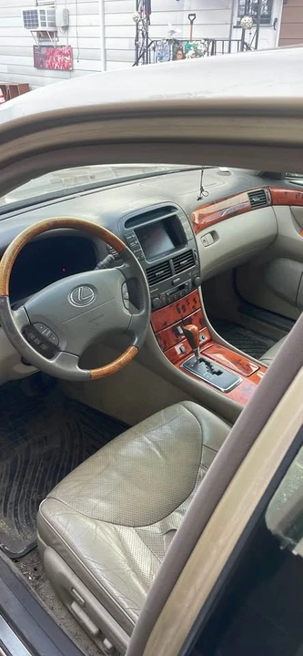 2003 Lexus LS 3rd Gen - Image 6 of 6