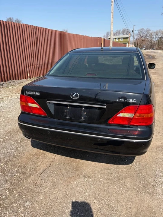 2003 Lexus LS 3rd Gen - Image 4 of 4