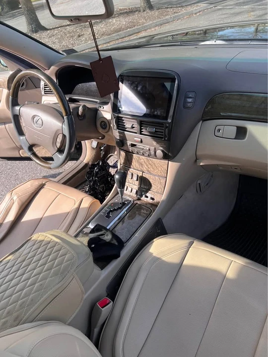 2003 Lexus LS 3rd Gen - Image 18 of 18