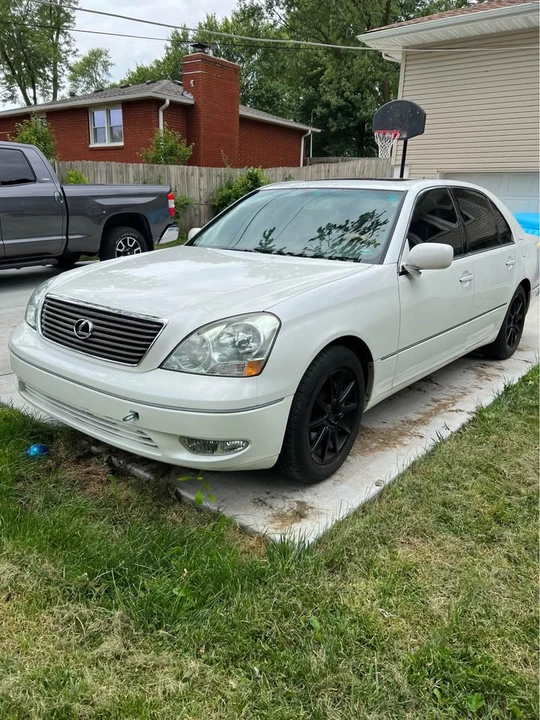 2003 Lexus LS 3rd Gen - Image 2 of 4