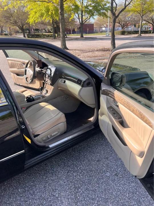 2003 Lexus LS 3rd Gen - Image 16 of 18