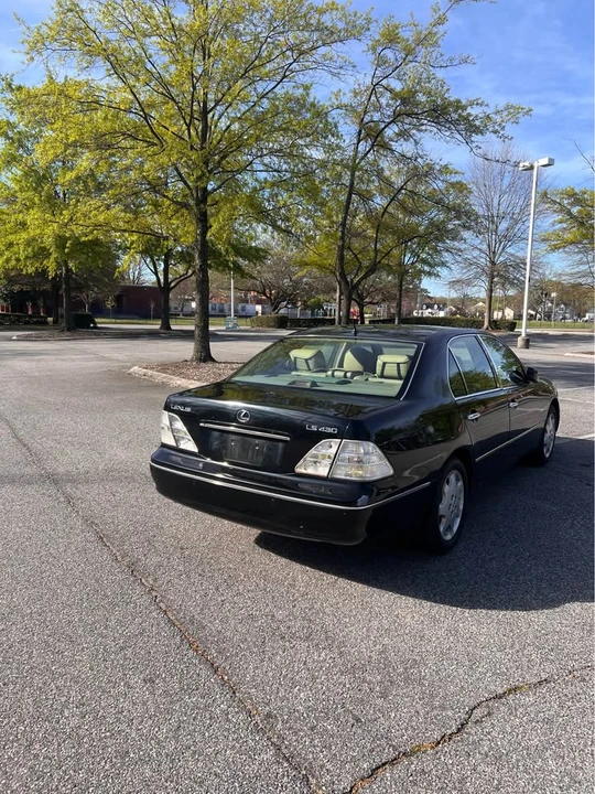 2003 Lexus LS 3rd Gen - Image 3 of 18