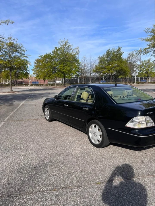 2003 Lexus LS 3rd Gen - Image 2 of 18