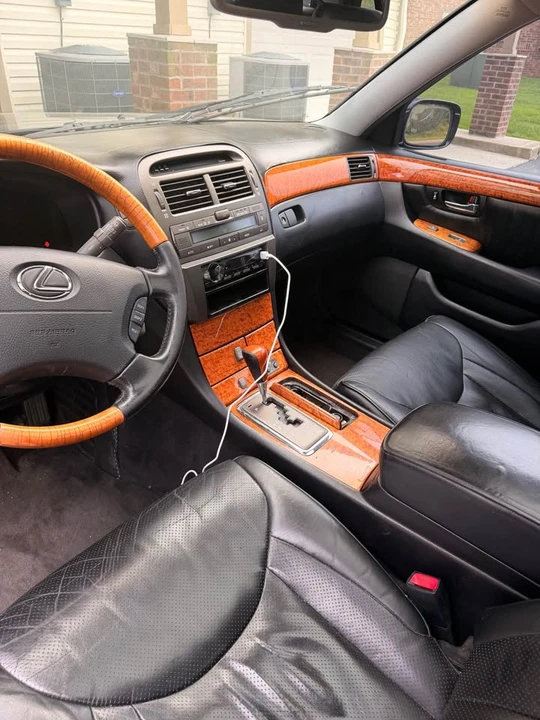 2003 Lexus LS 3rd Gen - Image 3 of 9