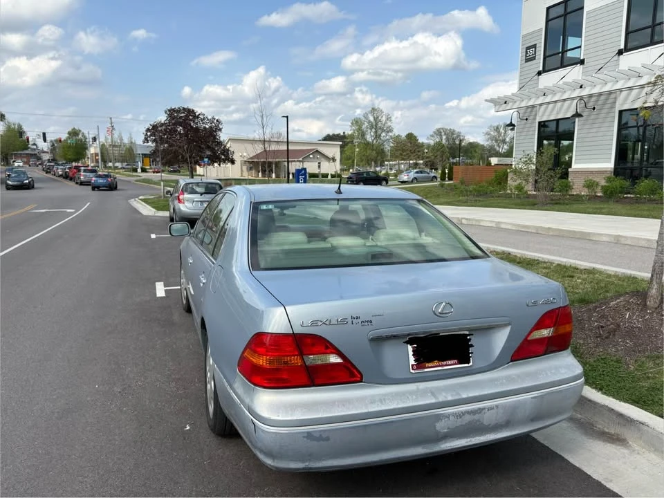 2003 Lexus LS 3rd Gen - Image 6 of 13