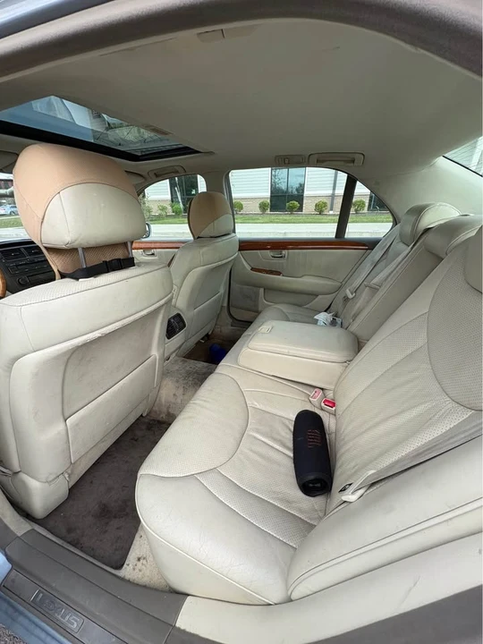 2003 Lexus LS 3rd Gen - Image 7 of 13