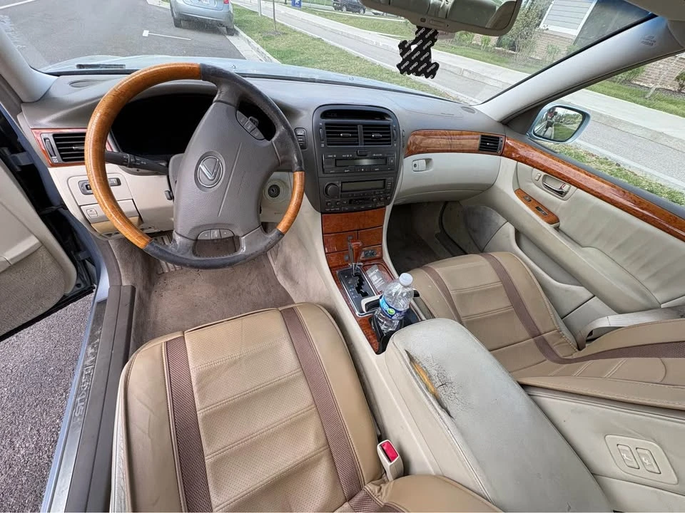 2003 Lexus LS 3rd Gen - Image 10 of 13