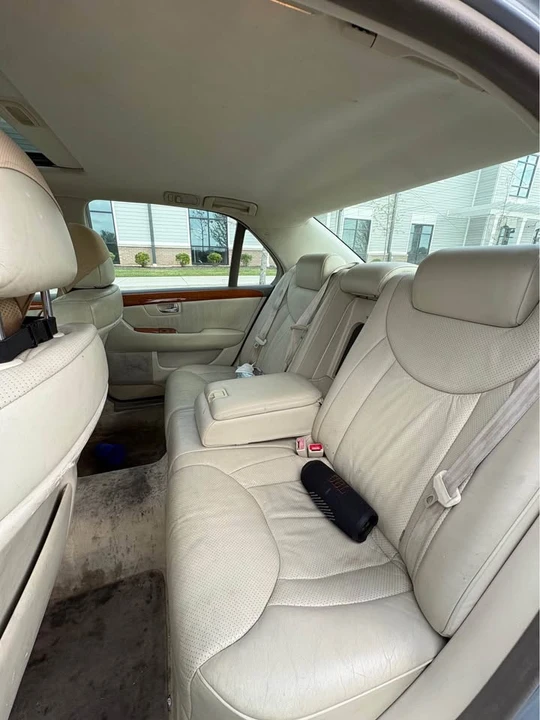2003 Lexus LS 3rd Gen - Image 8 of 13
