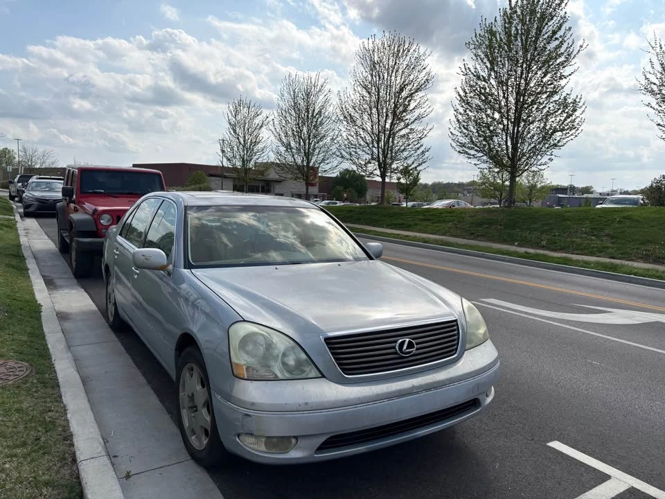 2003 Lexus LS 3rd Gen - Image 3 of 13