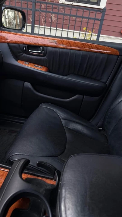 2003 Lexus LS 3rd Gen - Image 18 of 18