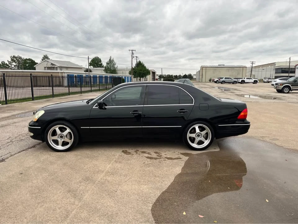 2003 Lexus LS 3rd Gen - Image 5 of 17