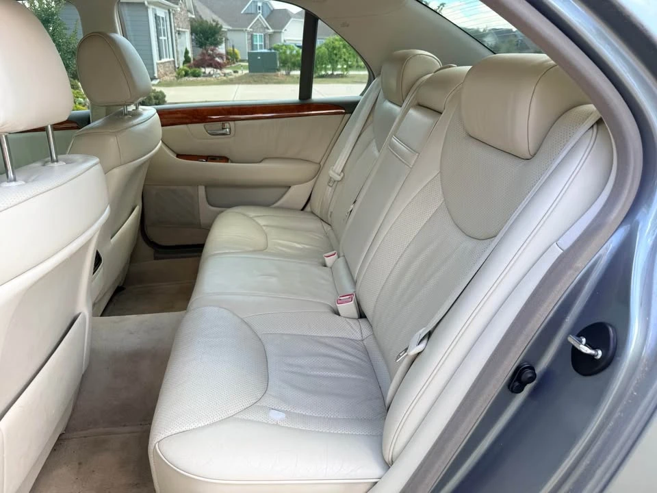 2003 Lexus LS 3rd Gen - Image 15 of 20