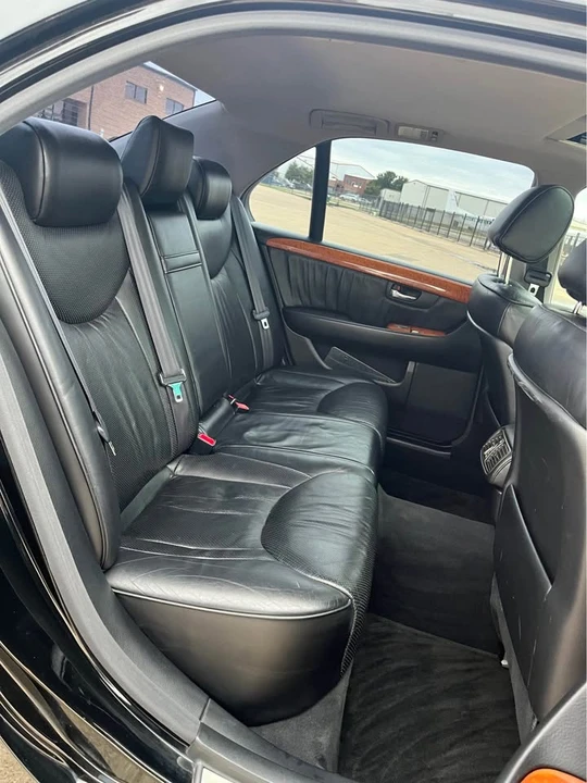 2003 Lexus LS 3rd Gen - Image 15 of 17