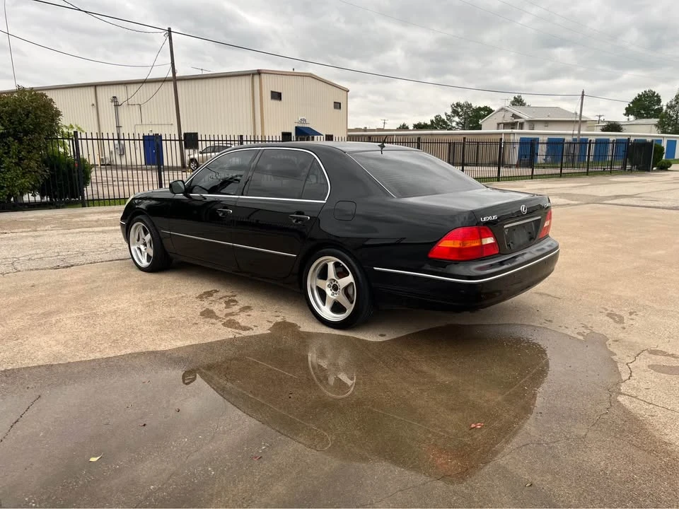 2003 Lexus LS 3rd Gen - Image 4 of 17