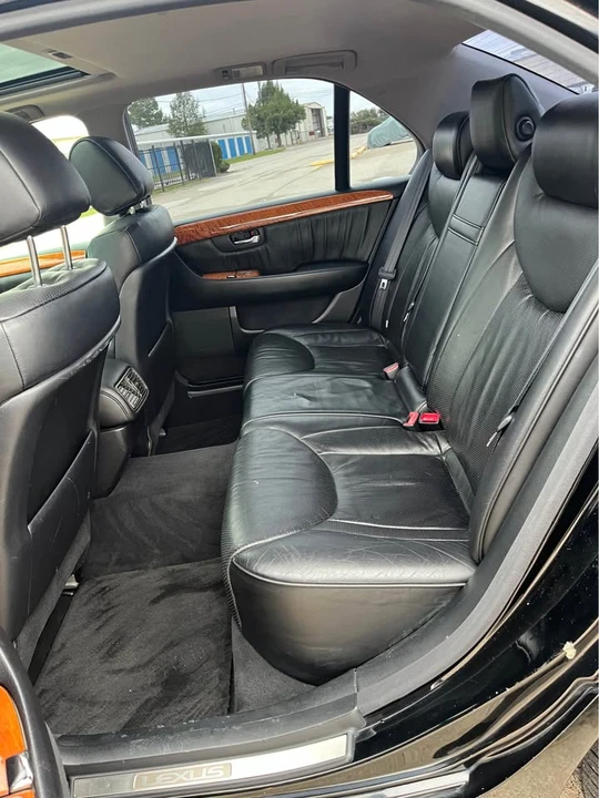 2003 Lexus LS 3rd Gen - Image 14 of 17