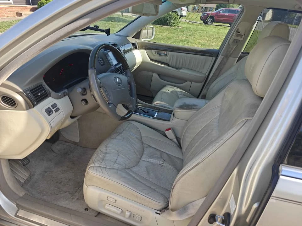 2003 Lexus LS 3rd Gen - Image 7 of 15