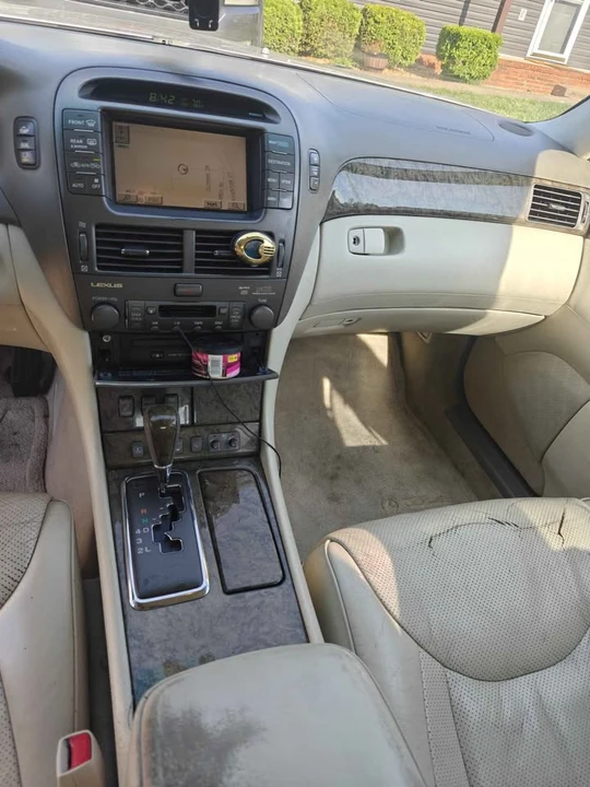 2003 Lexus LS 3rd Gen - Image 8 of 15