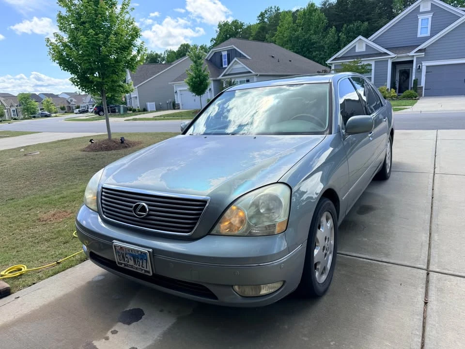2003 Lexus LS 3rd Gen - Image 2 of 20
