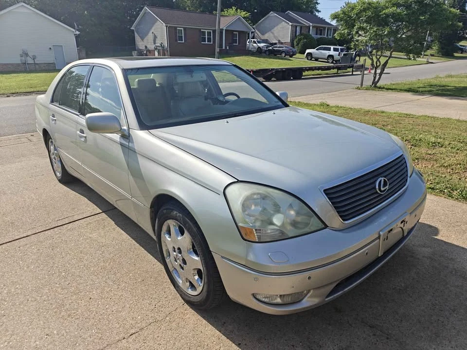 2003 Lexus LS 3rd Gen - Image 2 of 15