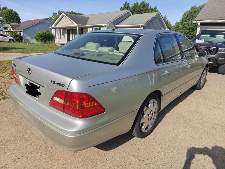 2003 Lexus LS 3rd Gen - Image 4 of 15
