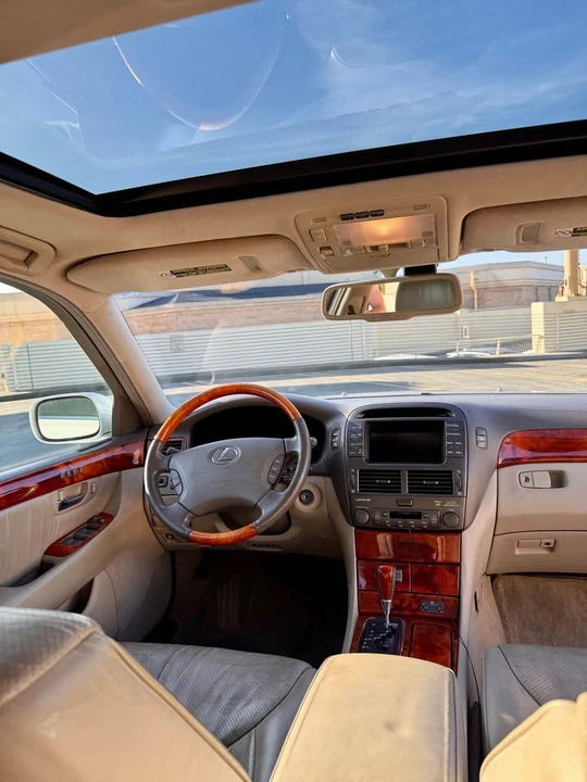 2003 Lexus LS 3rd Gen - Image 6 of 9