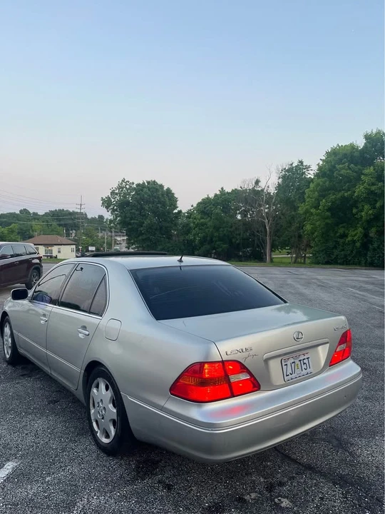 2003 Lexus LS 3rd Gen - Image 6 of 15