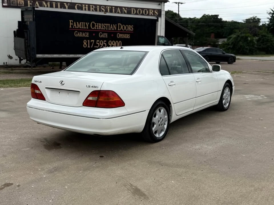 2003 Lexus LS 3rd Gen - Image 7 of 16